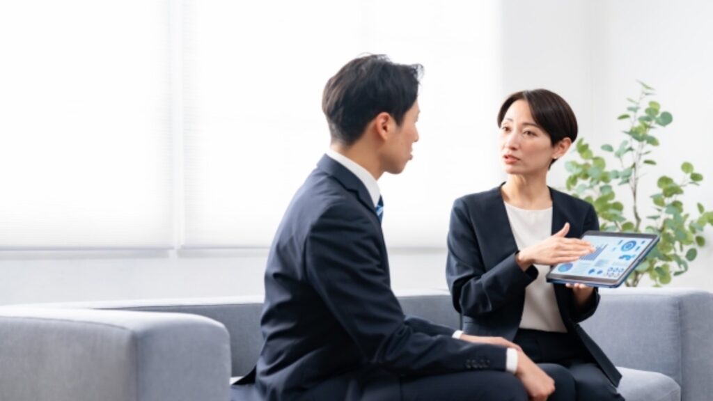 日本企業における参事役職の順位体系と役割の全貌