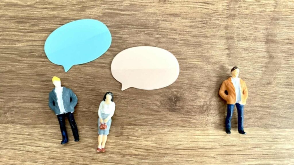 「ちなみに」：日本語コミュニケーションの柔軟性を支える接続の芸術